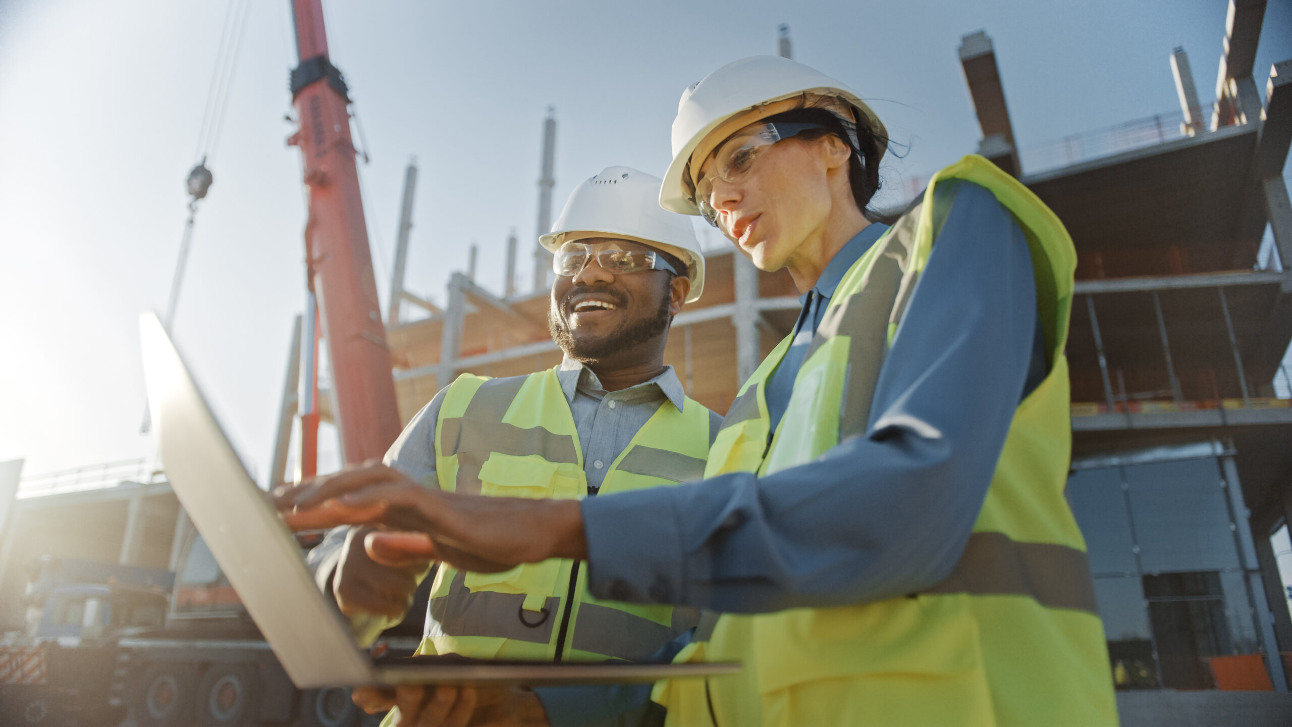 Two,Specialists,Inspect,Commercial,,Industrial,Building,Construction,Site.,Real,Estate